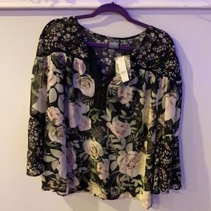 NY and Co bell sleeve blouse